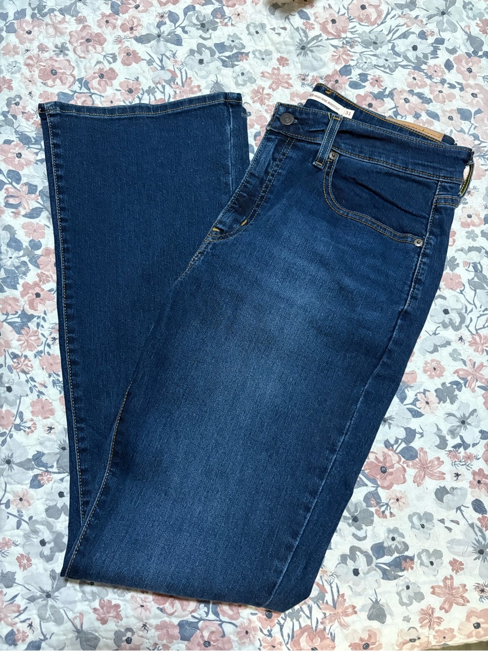 Levis High-Rise Bootcut Jeans